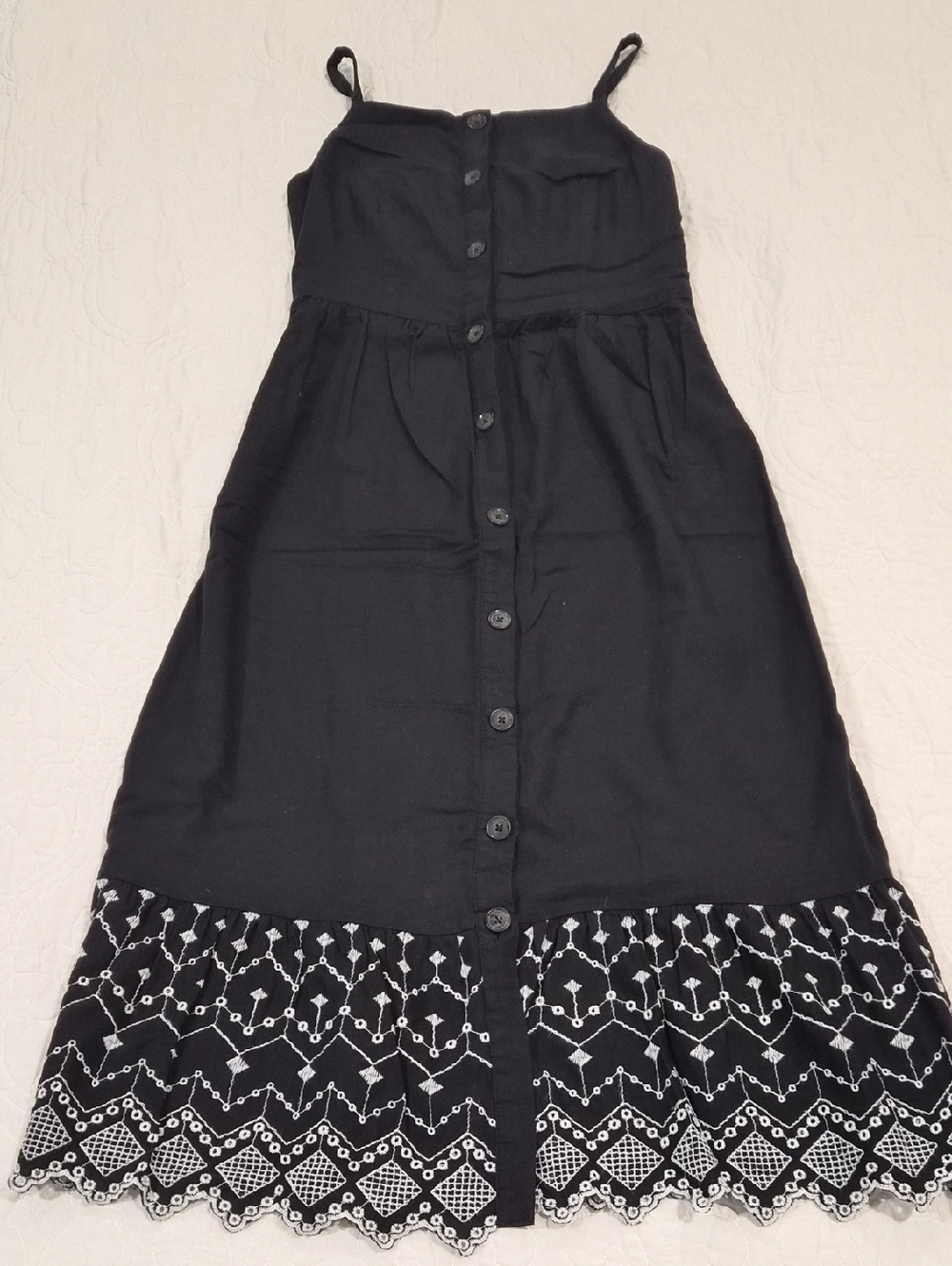 Old Navy Small Sleeveless Black Button-Down Dress with Embroidered Hem